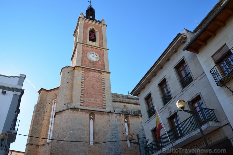 Gotiskā Esglèsia de Santa Maria (St Marijas baznīca), pilsētas galvenajā laukumā Plaça Major. Vairāk informācijas www.remirotravel.lv 115139