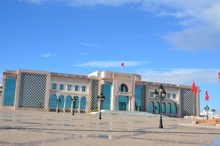 Tunisas centrā. Rātsnams. Vecpilsēta Medina, Tunisijas sirds un UNESCO pasaules kultūras mantojuma piemineklis. 115169