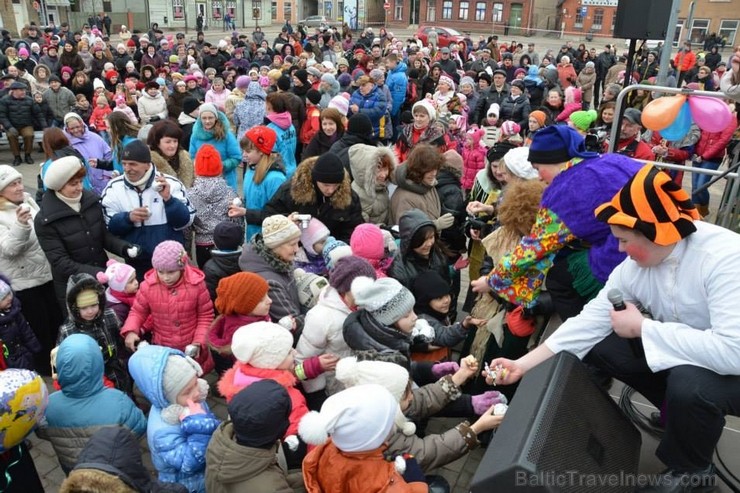 Jēkabpilī 1.martā Vecpilsētas laukumā notikusi Ziemas pavadīšana un Pavasara sagaidīšana jeb Masļeņicas svinēšana, ko ik gadu organizē Jēkabpils kriev 115626