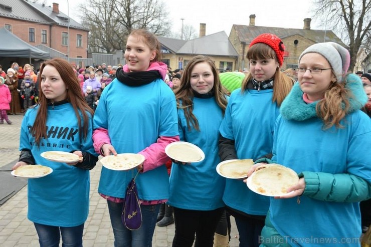 Jēkabpilī 1.martā Vecpilsētas laukumā notikusi Ziemas pavadīšana un Pavasara sagaidīšana jeb Masļeņicas svinēšana, ko ik gadu organizē Jēkabpils kriev 115640