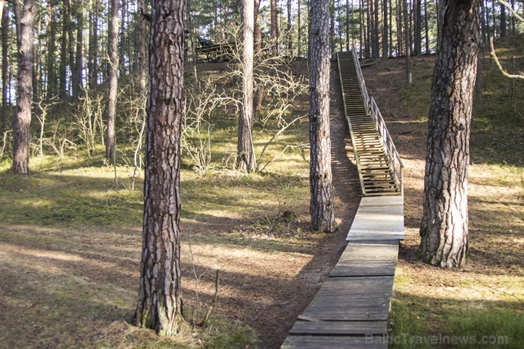 Dabas parka teritorijā ir iekārtota ekotaka, kuru veido 4 atsevišķas takas – Dabas skatu taka, Kukaiņu taka, Priežu taka un Augu taka. 116527