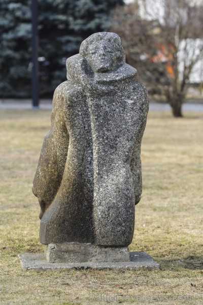 Skulptūru dārzs Daugavpilī ir jauka pastaigu un atpūtas vieta 117155
