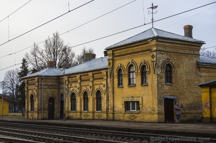 Līdz mūsdienām ir saglabājusies 19.gs beigās/20.gs. sākumā celtā dzelzceļa stacijas ēka, kuru pasažieru vajadzībām mūsdienās gan neizmanto 118007