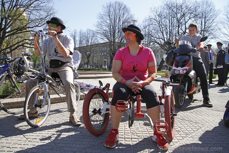 Veloentuziasti 24.03.2014 atklāja «Rīgas velo» nedēļu un kampaņu «Cieņa darbojas!» 119394