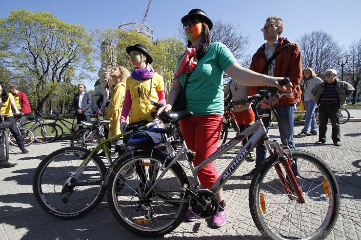 Veloentuziasti 24.03.2014 atklāja «Rīgas velo» nedēļu un kampaņu «Cieņa darbojas!» 119399