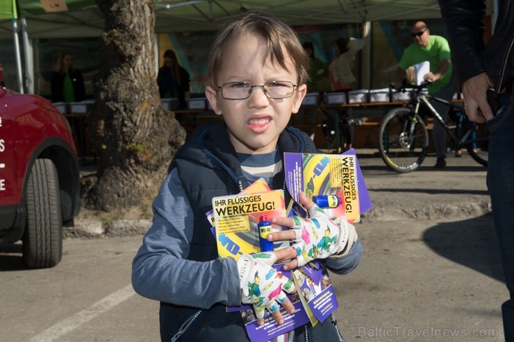 Spītējot putekļiem un saulei, 27. aprīlī vairāk kā 2000 dalībnieki pieveica SEB MTB maratona 1. posmu Cēsis - Valmiera. Vairāk - www.velo.lv 119850