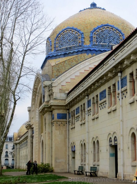 Slavenā Francijas kūrortpilsēta Vichy piedāvā ceļotājiem atveseļošanās ūdens kūres www.vichy-tourisme.com 120053