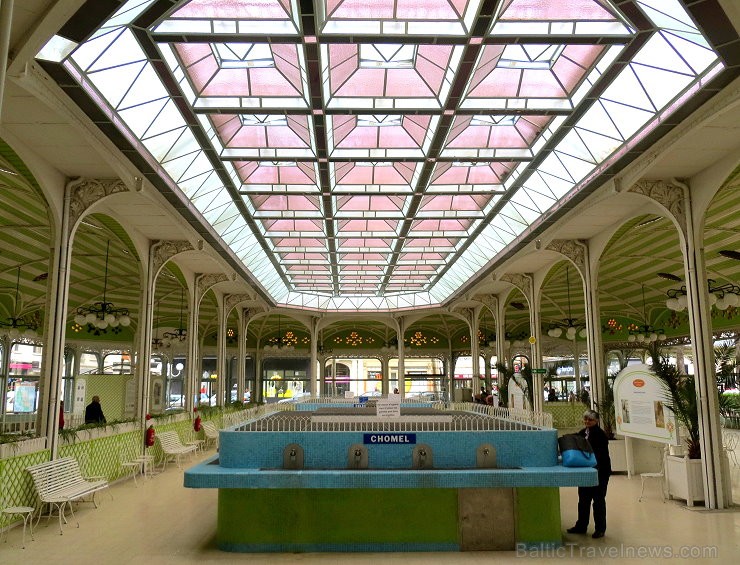 Slavenā Francijas kūrortpilsēta Vichy piedāvā ceļotājiem atveseļošanās ūdens kūres www.vichy-tourisme.com 120063