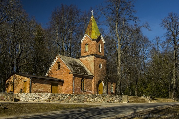 Limbažu pilsētas kapi glabā Latvijas himnas autoru Baumaņu Kārli 120090