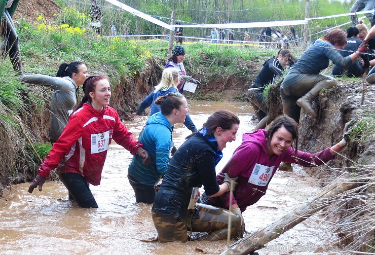 «Stipro skrējiens 2014» pulcē izturīgos un skriet mīlošos (sievietes) 120234