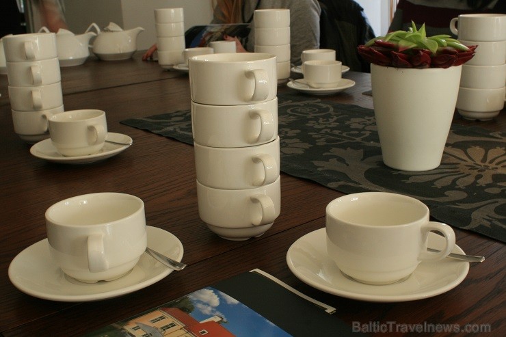 Zāļu tēju izzināšana un baudīšana ir viena no aktivitātēm, ko muižas kolektīvs piedāvā izmantot viesiem - www.vihulamanor.com 120667