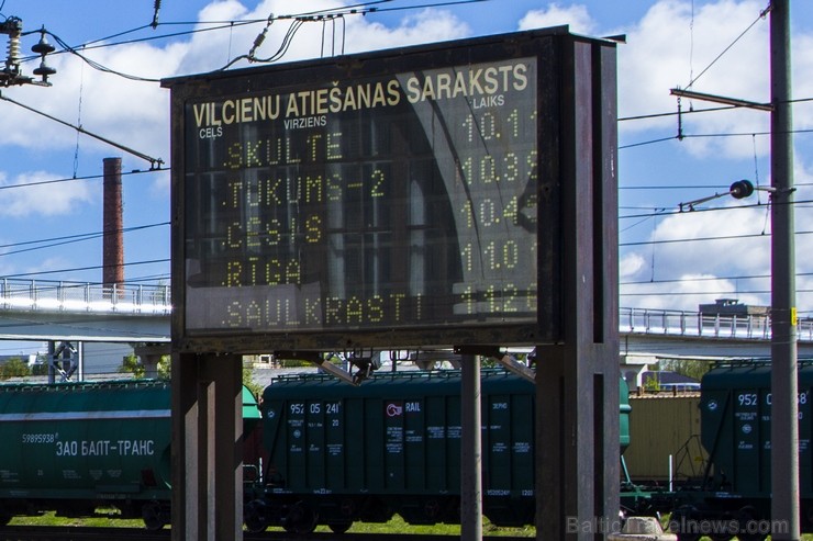 Zemitānu stacija ir pēdējā pirms līniju sazarojuma uz Valgu un Skulti. 120861