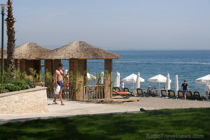 Jaunā Turcijas viesnīca NIRVANA Lagoon Villas Suites & SPA izceļas ar apjomīgu un zaļu teritoriju, plašu pludmales zonu, dažādām sporta aktivitātēm pi 121524
