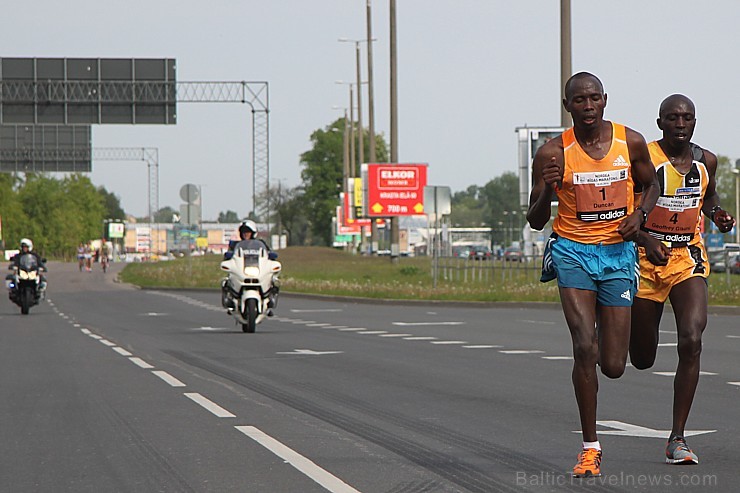 Pirmās bildes no «Nordea Rīgas maratons 2014» ar ātrākajiem skrējējiem 121844