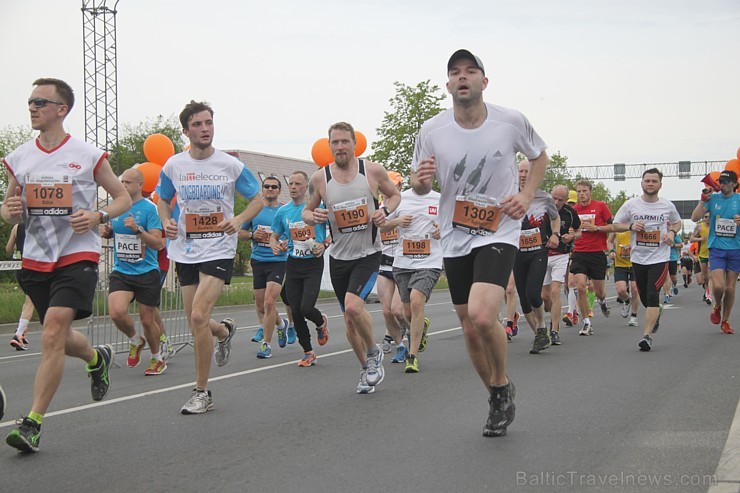 Pirmās bildes no «Nordea Rīgas maratons 2014» ar ātrākajiem skrējējiem 121905