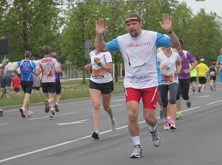 Pirmās bildes no «Nordea Rīgas maratons 2014» ar ātrākajiem skrējējiem 121914