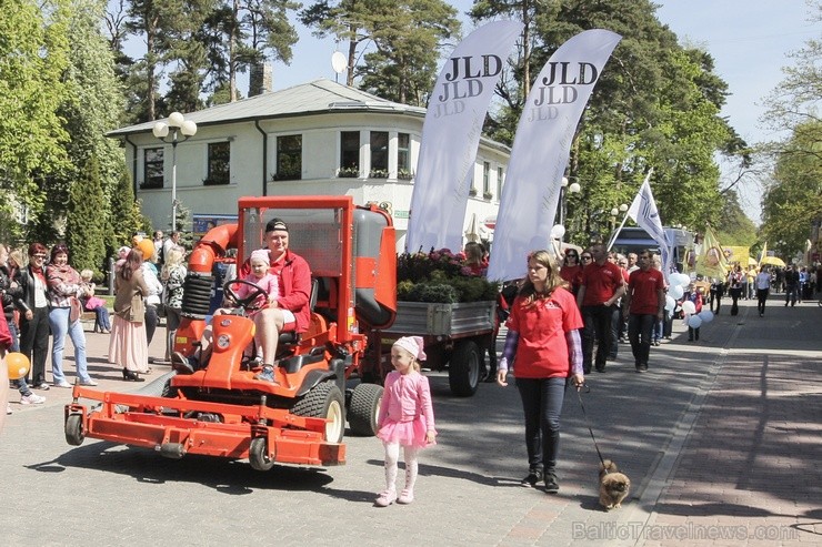 Jūrmalas vasaras kūrortsezonas atklāšanas svētku gājienā piedālās vairāk kā 100 kolektīvu 122256