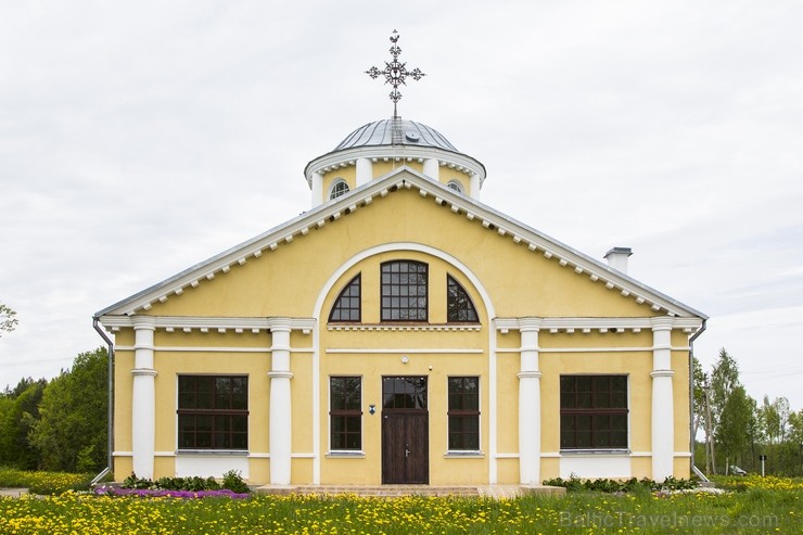 1944. gadā daļa ēkas tika sabojāta un nojaukta. Saglabājusies daļa 2006. gadā pārtapa par Zemgales Romas katoļu baznīcu 122504