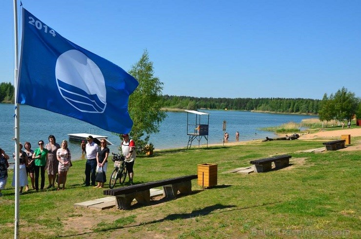 Jēkabpilī jau piekto gadu plīvo Zilais karogs. Foto: www.jekabpils.lv 122763