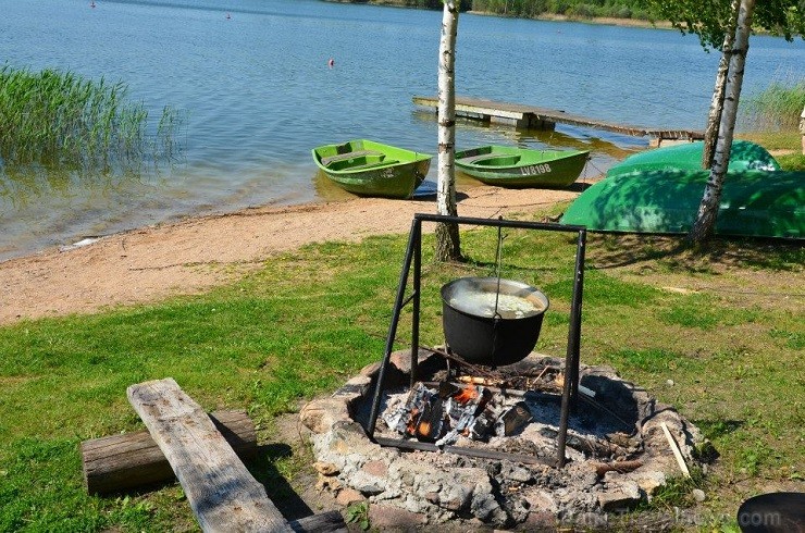 Jēkabpilī jau piekto gadu plīvo Zilais karogs. Foto: www.jekabpils.lv 122765