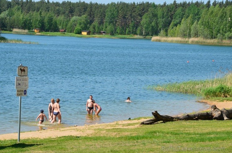 Jēkabpilī jau piekto gadu plīvo Zilais karogs. Foto: www.jekabpils.lv 122766