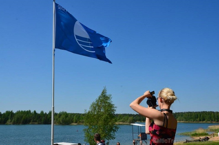 Jēkabpilī jau piekto gadu plīvo Zilais karogs. Foto: www.jekabpils.lv 122767