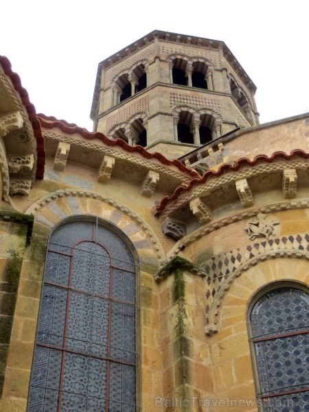 Travelnews.lv iepazīst Saint-Austremoine - vienu no Francijas skaistākajām romāņu baznīcām pilsētā Isuāra (Issoire) 122837