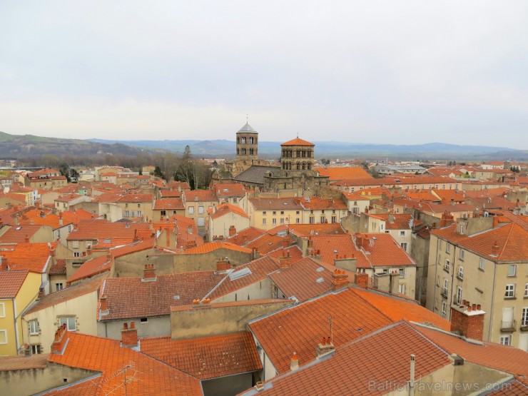 Travelnews.lv iepazīst Saint-Austremoine - vienu no Francijas skaistākajām romāņu baznīcām pilsētā Isuāra (Issoire) 122872
