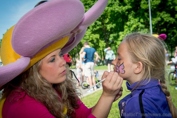 25. maijā Rīgā, Uzvaras parkā norisinājās Rīgas bērnu mini velomaratons, kurā piedalījušies teju 300 mazie riteņbraucēji vecumā no 3 līdz 11 gadiem 123033