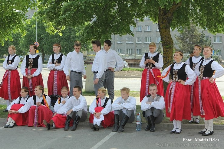 Aizvadītajā nedēļas nogalē Liepājas ostas promenādē norisinājās «Līvas ciema svētki», kuru ietvaros notika tautas mūzikas festivāls «Līvas upe», kas p 123065