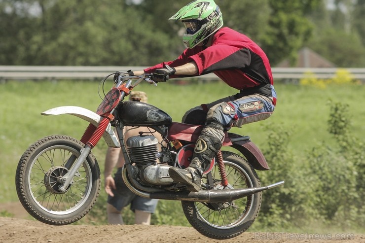 Elkšņu mototrasē sezonu sācis Retro Motokross 123169