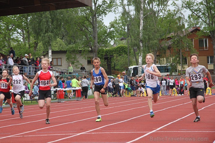 Ogres novada sporta centrs veiksmīgi startē vieglatlētikas sacensībās jauniešiem «Valmieras spēles 2014» 123316