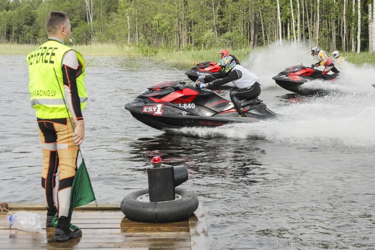 Gulbenes novada Stāmerienā startējis Latvijas čempionāts ūdensmotocikliem 124345