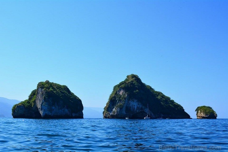 Los Arcos klinšu salas pie Puerto Vallartas Klusā okeāna krastā 124785