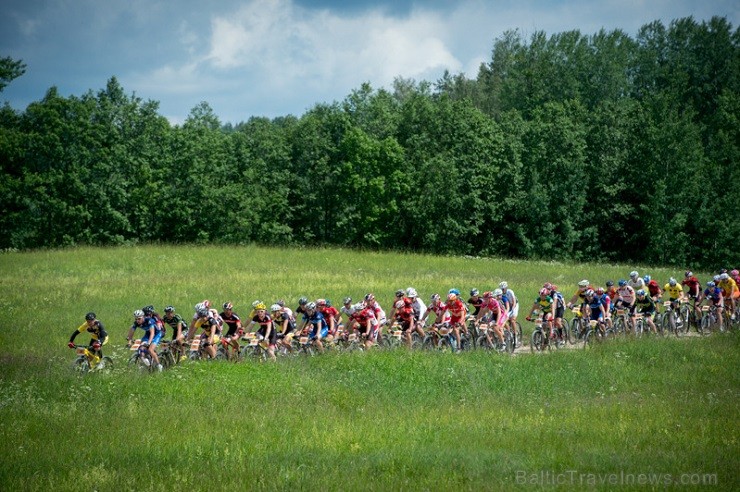 15. jūnijā gleznainajā Vietalvas apkārtnē norisinājās SEB MTB maratona 3. posms. Vairāk www.velo.lv 125143