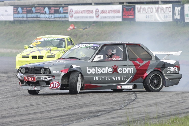 Aizvadīts drifta sacensību Riga Drift Challenge 2. posms 125213