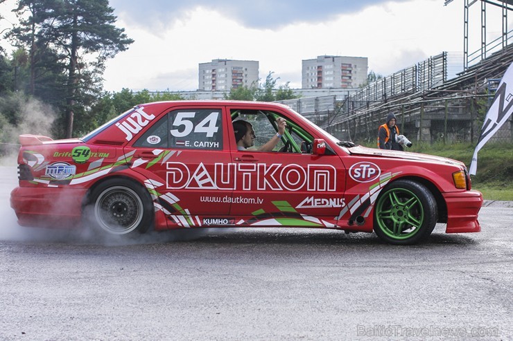 Aizvadīts drifta sacensību Riga Drift Challenge 2. posms 125216