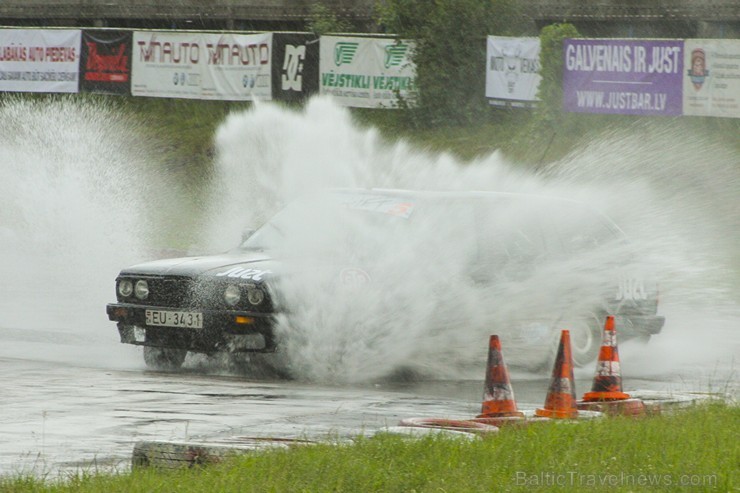 Aizvadīts drifta sacensību Riga Drift Challenge 2. posms 125222