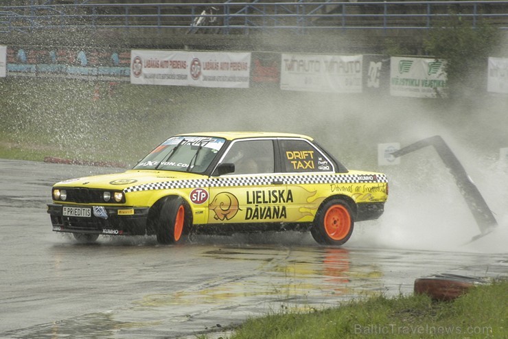 Aizvadīts drifta sacensību Riga Drift Challenge 2. posms 125226