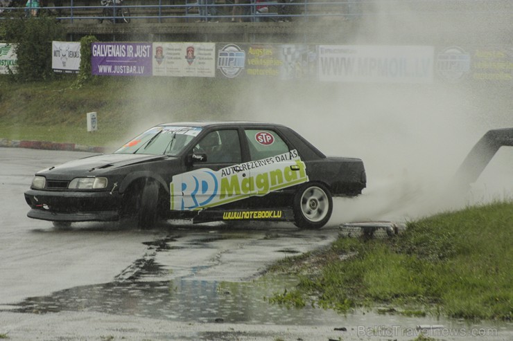 Aizvadīts drifta sacensību Riga Drift Challenge 2. posms 125238