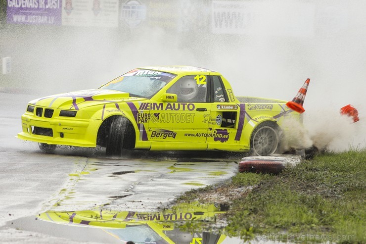 Aizvadīts drifta sacensību Riga Drift Challenge 2. posms 125247