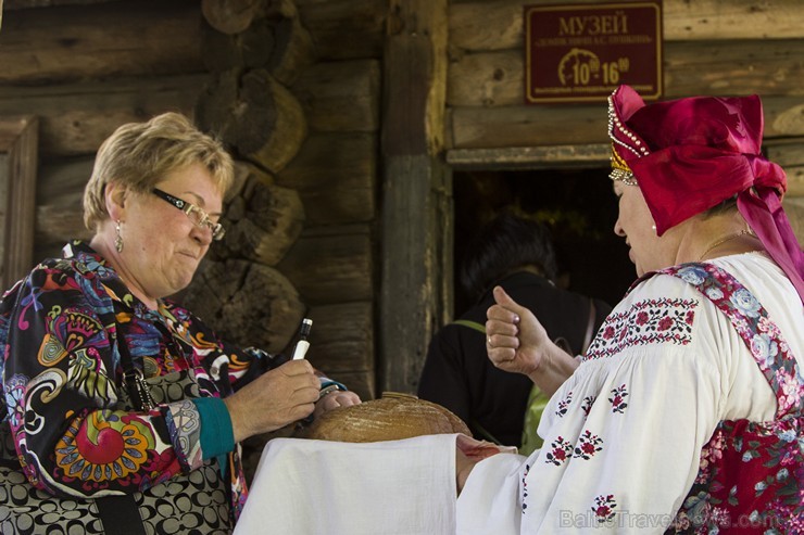 Žurnālisti no Latvijas, Igaunijas un Krievijas apmeklē A. Puškina auklītes māju 125374