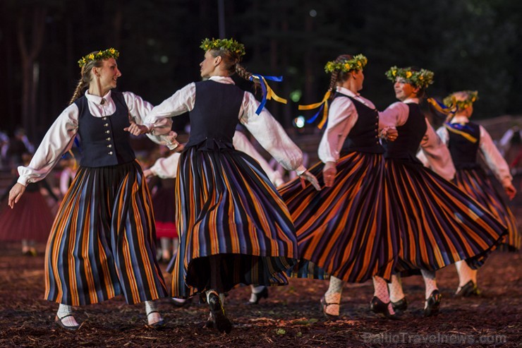 Saulgriežu deju uzvedums Lec, saulīte! pārsteidz ar iespaidīgu scenāriju un audiovizuāliem priekšnesumiem 125884