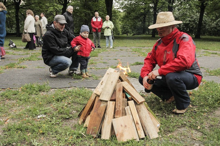 Pasākumā piedalījās bērnu folkloras kopas Krulla, Ciguzis un mazie rīdzinieki ar saviem vecākiem 125959