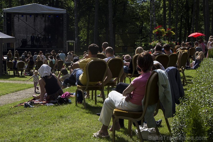 Dikļu pilī noticis pirmais mūzikas mini festivāls 126489