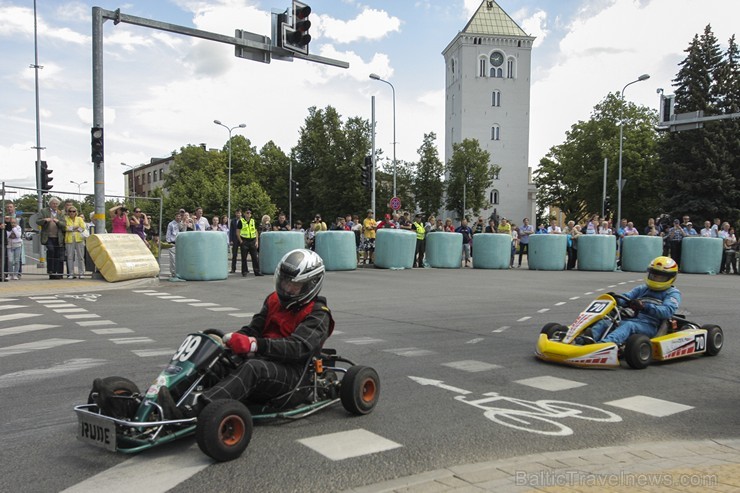 Inženieru dienu ietvaros Jelgavas pilsētas centrā norisinājās PRO-KART kauss 2014 ceturtais posms, kas pulcēja nepilnus divus simtus kartinga braucēju 126672