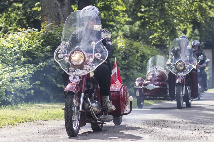 Starptautiskā moto festivāla Baltic Jawa 2014 dalībnieki viesojas Dikļu pilī 126759