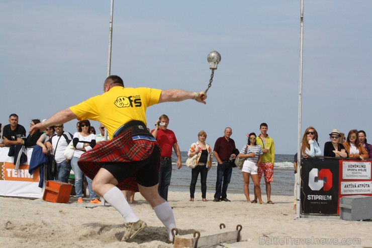 Otrs spēcīgākais šajā vingrinājumā izrādījās Mārtiņš Broks (14.93 m), bet trešais Andris Leišavnieks (14.46 m). 128165