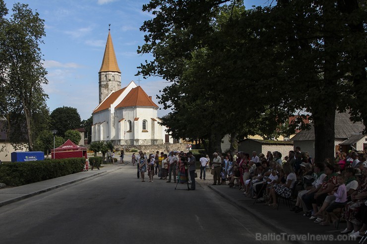 Aizvadīti pirmie Neretas novada svētki 128529