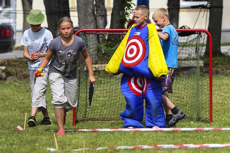 19. jūlijā Neretas novada svētku laikā, ģimenes varēja piedalīties Ģimeņu sporta festivālā,  kur katra - gan liela, gan maza sportot griboša ģimene iz 128568